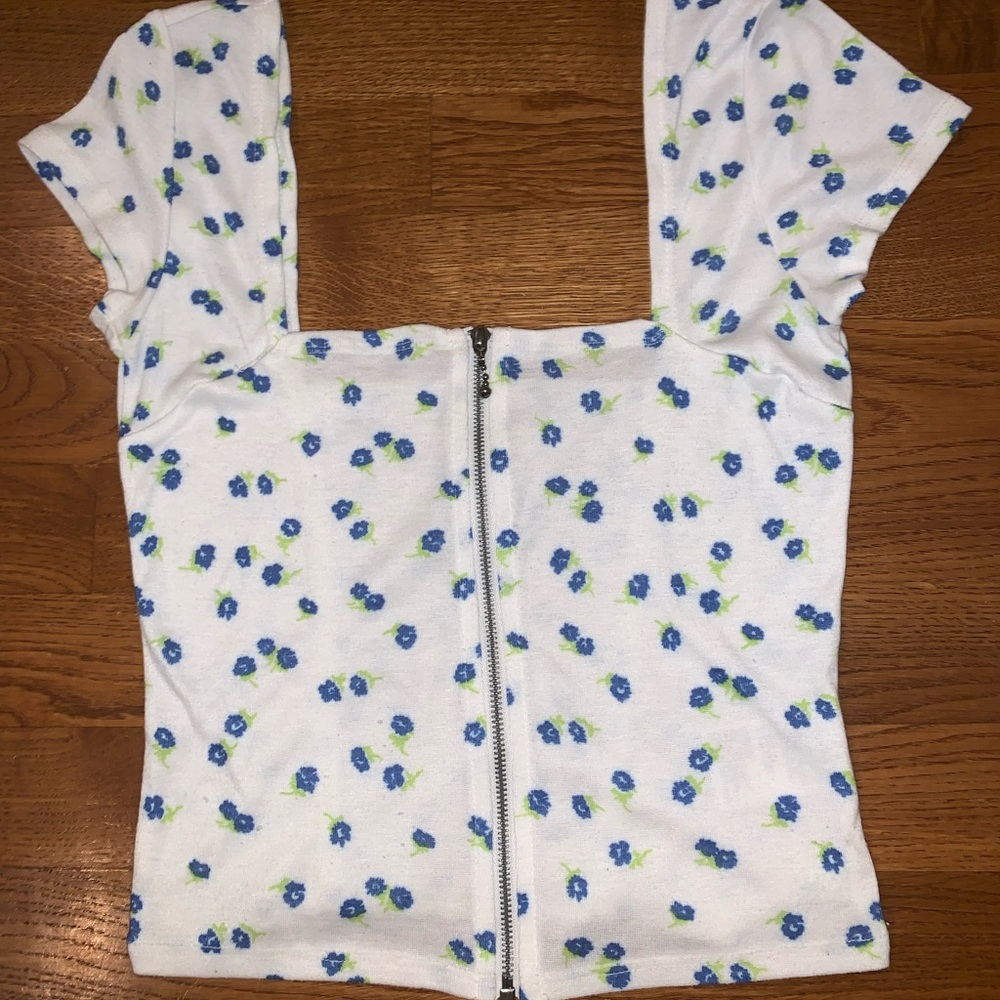URBAN floral top